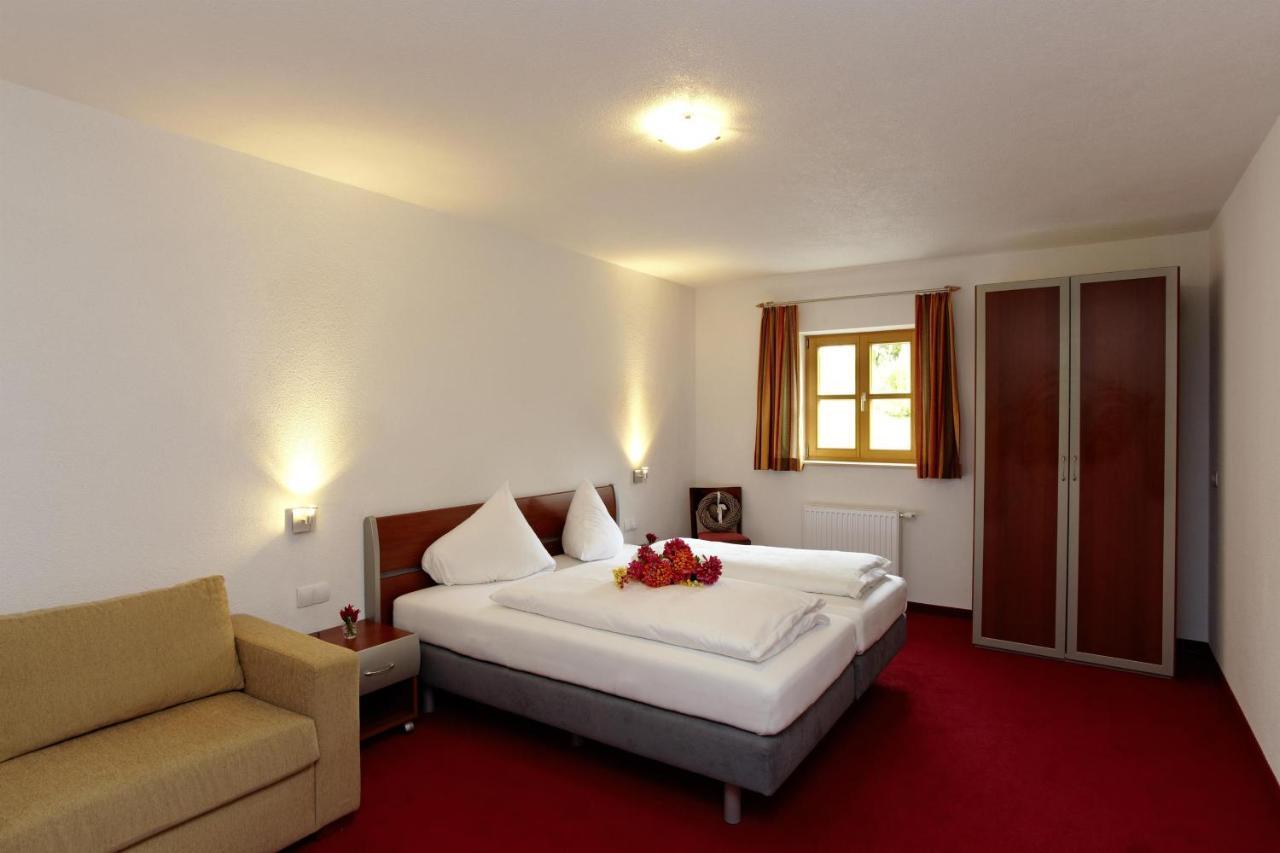 Chalet Zur Rose Apartment Berwang Exterior photo