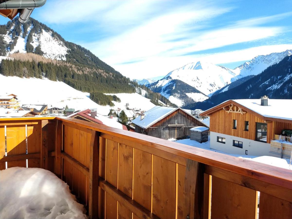 Chalet Zur Rose Apartment Berwang Exterior photo